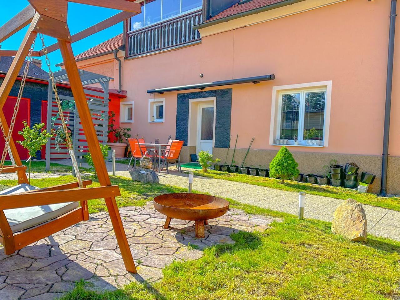 Apartman Pod Hradem Horšovský Týn Extérieur photo